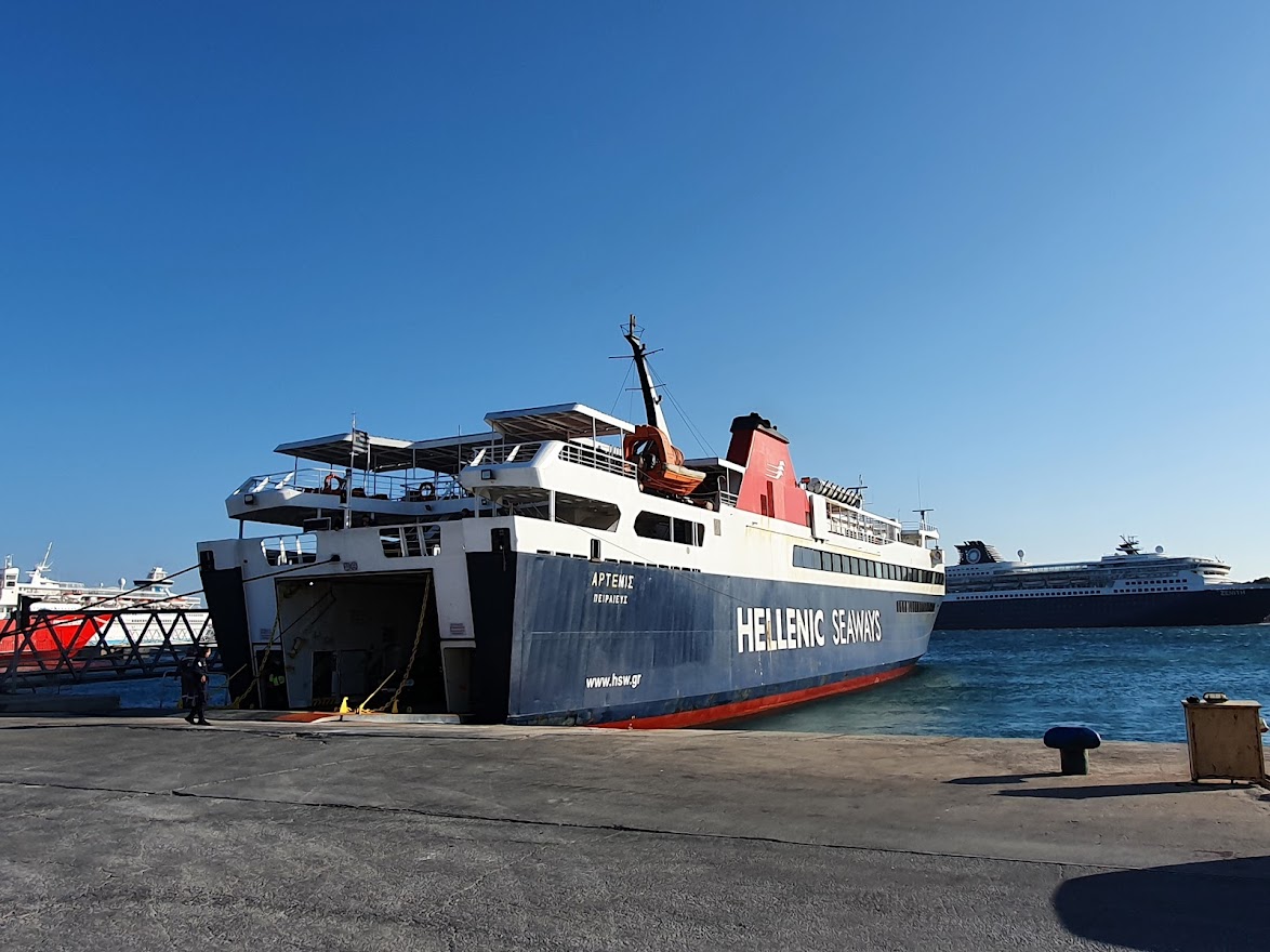 Greek ferries operate as normal on Ohi Day in Greece