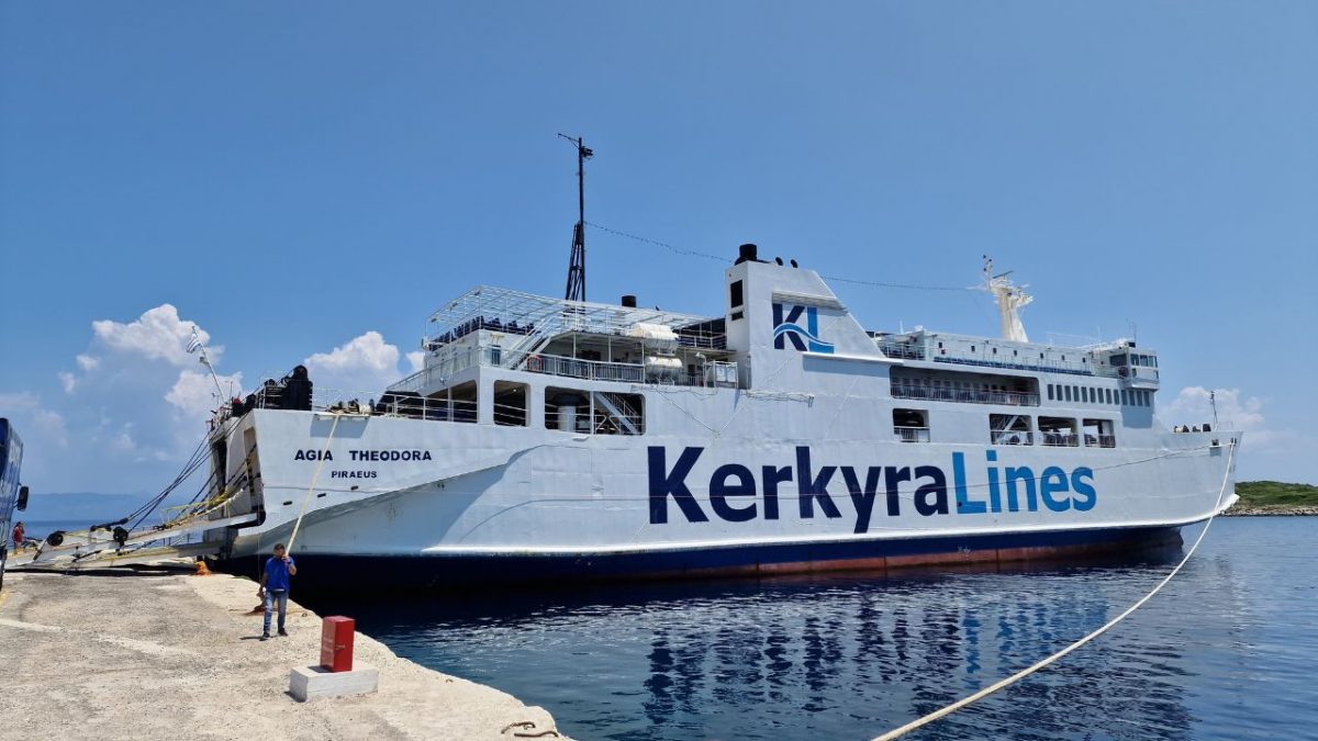 ferry from paxos to igoumenitsa