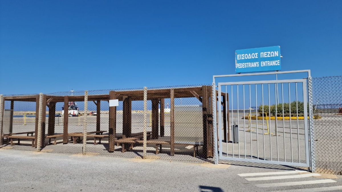passenger waiting area rethymno ferry port